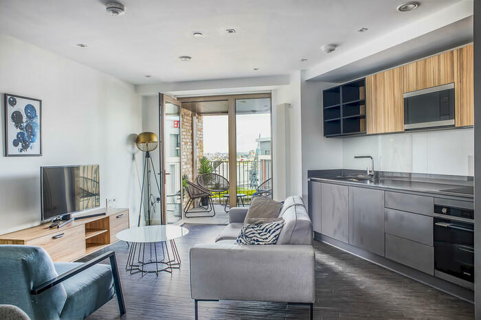 2 Bedroom Apartment To Rent In Royal Docks West. Royal Victoria Dock, E16