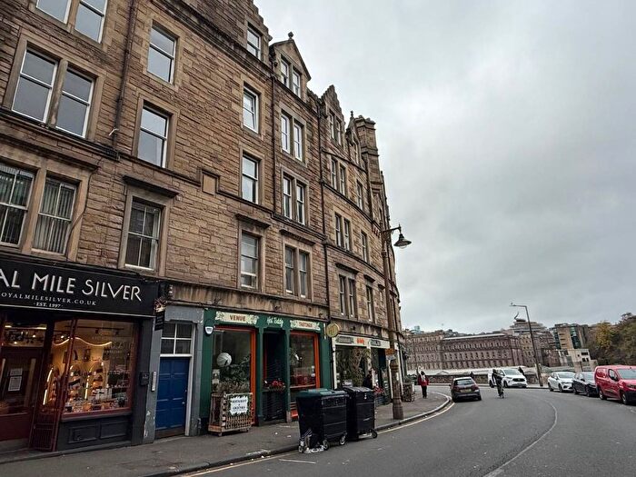 2 Bedroom Flat To Rent In Jeffrey Street, Edinburgh, EH1