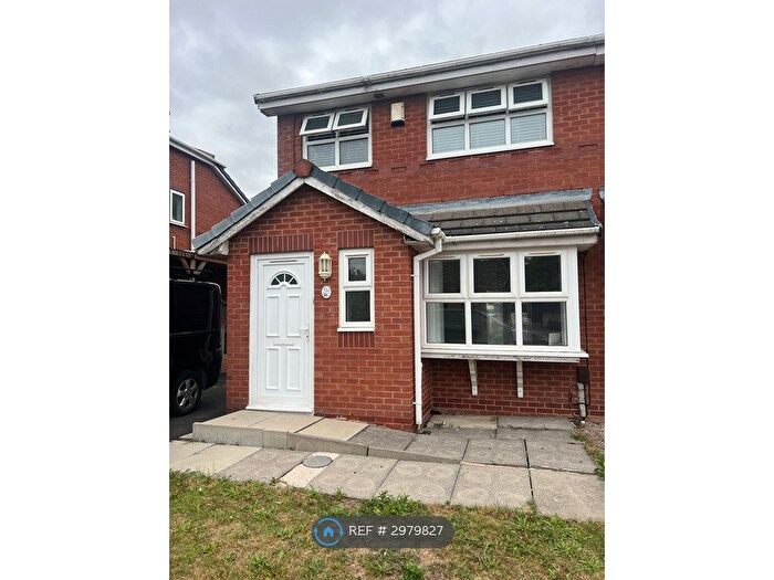 3 Bedroom Semi-detached House To Rent In North Street, Wigan, WN4