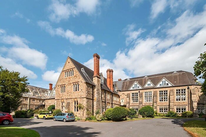 2 Bedroom Flat For Sale In Devon House Drive, Bovey Tracey, Newton Abbot, TQ13