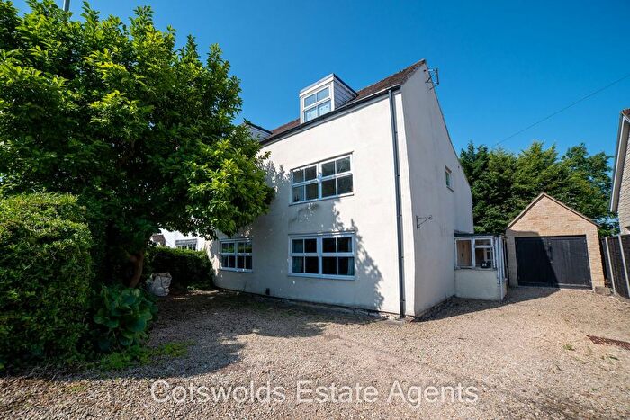 4 Bedroom Semi-Detached House For Sale In Evesham Road, Bishops Cleeve, Cheltenham, GL52