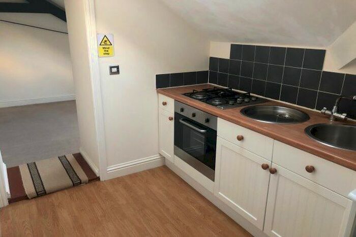2 Bedroom Property To Rent In Lower Lux Street, Liskeard, PL14