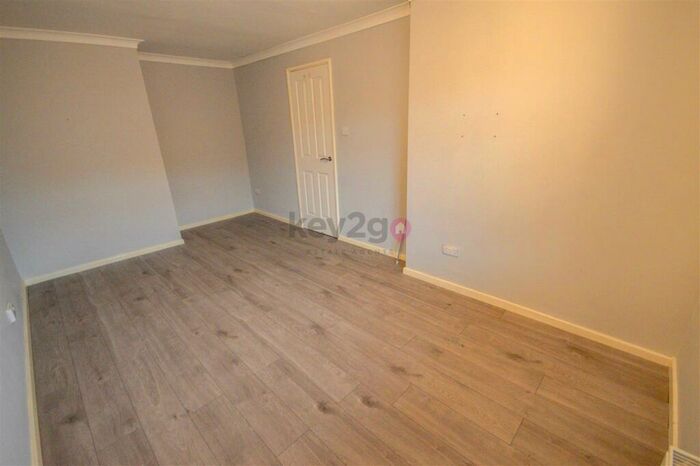 3 Bedroom Terraced House For Sale In Norgreave Way, Halfway, S20