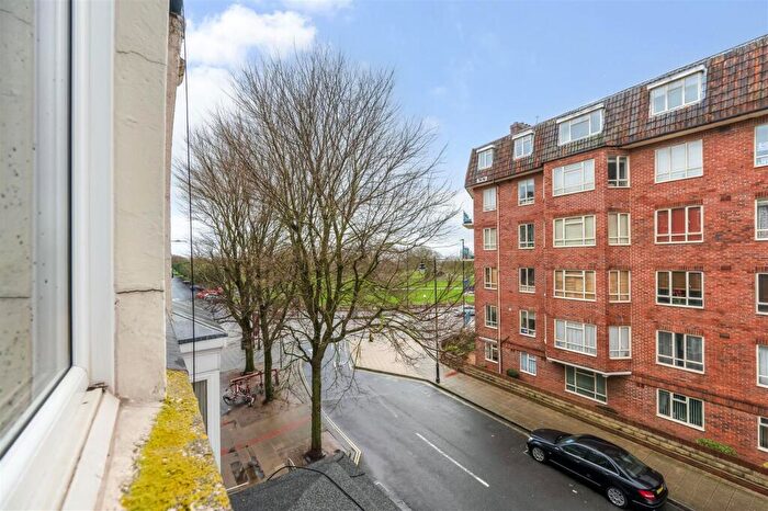 1 Bedroom Apartment For Sale In Palmerston Road, Southsea, PO5