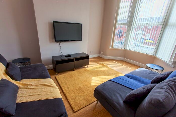 4 Bedroom Terraced House To Rent In Bagot Street, L15