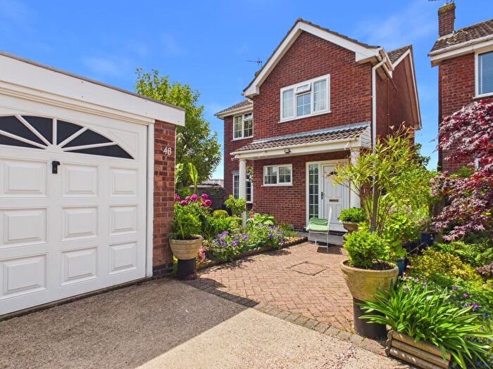 4 Bedroom Detached House For Sale In Glendale Close, Carlton, Nottingham, NG4