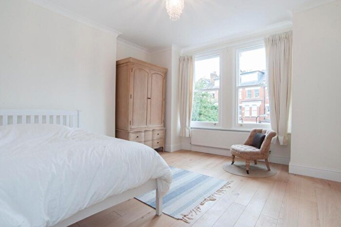 Flat To Rent In Primrose Gardens, Belsize Park, NW3