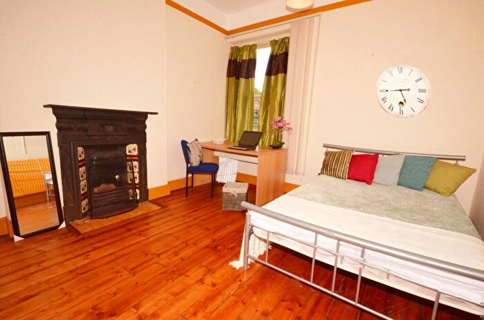7 Bedroom House To Rent In Collegiate Crescent, Sheffield, S10