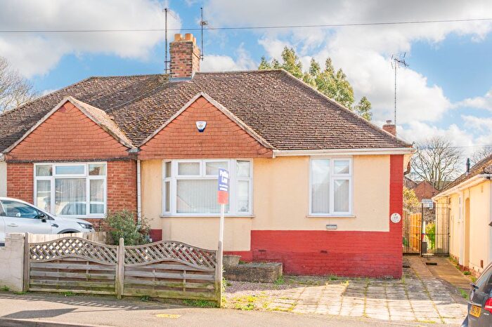 2 Bedroom Semi Detached Bungalow For Sale In Bryant Road, Kettering, NN15