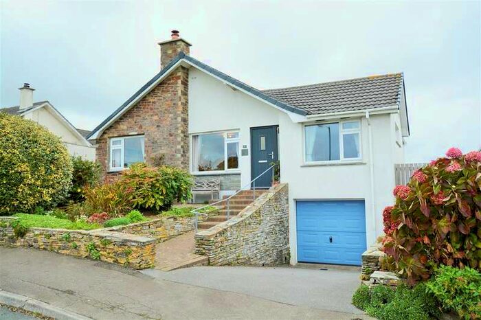 3 Bedroom Bungalow For Sale In Portscatho, Truro, Cornwall. TR2