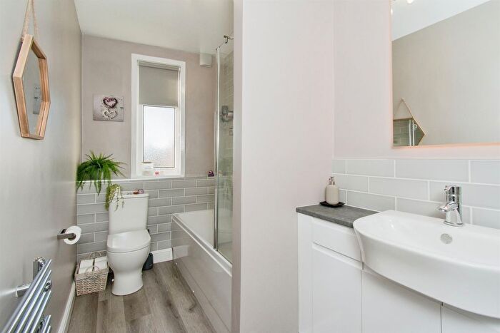 3 Bedroom Terraced House For Sale In Aketon Road, Cutsyke, Castleford, WF10