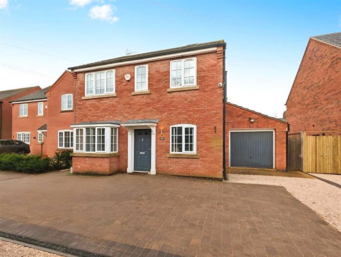 5 Bedroom House To Rent In White Street, Leicester, LE8