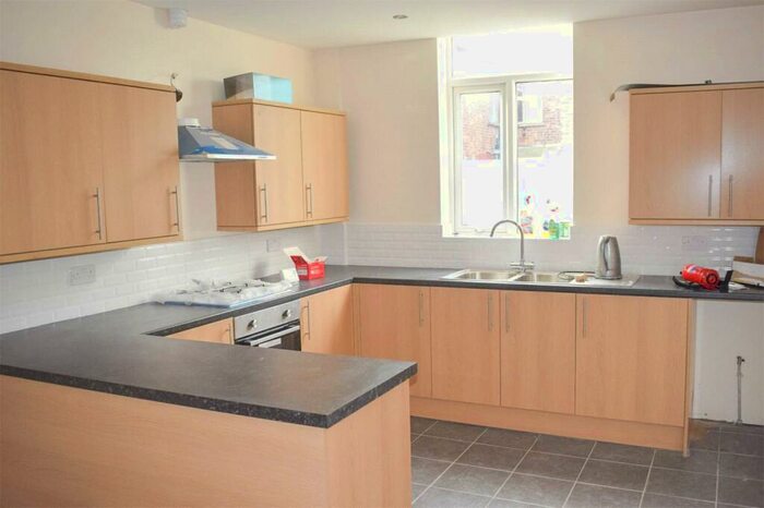 6 Bedroom Terraced House To Rent In Granville Road, Fallowfield, M14