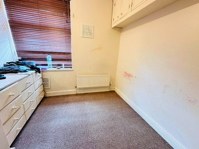3 Bedroom End Of Terrace House To Rent In St. Pauls Crescent, West Bromwich, West Midlands, B70