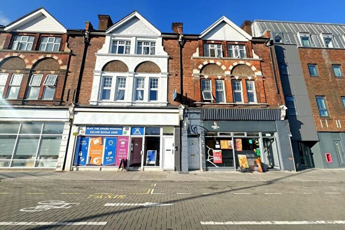 1 Bedroom Apartment To Rent In Woking, Surrey, GU21