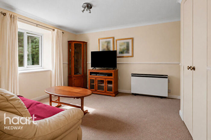 1 Bedroom Apartment For Sale In Butt Haw Close, Rochester, ME3