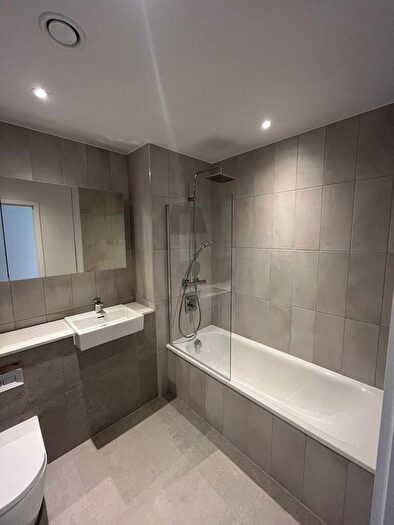 2 Bedroom Apartment To Rent In Park View, Dantzic Street, Manchester, Greater Manchester, M4