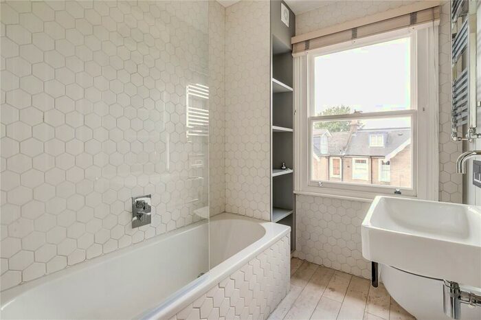 2 Bedroom Apartment To Rent In Vardens Road, SW11