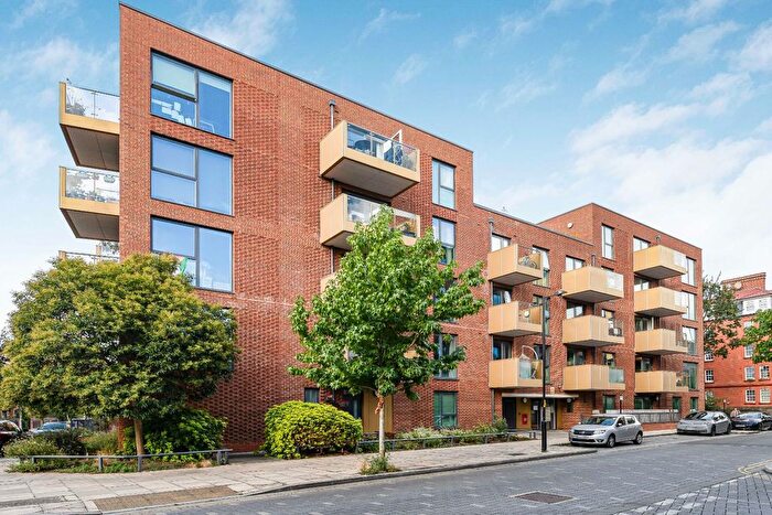 1 Bedroom Flat For Sale In Edmund Street, London, SE5