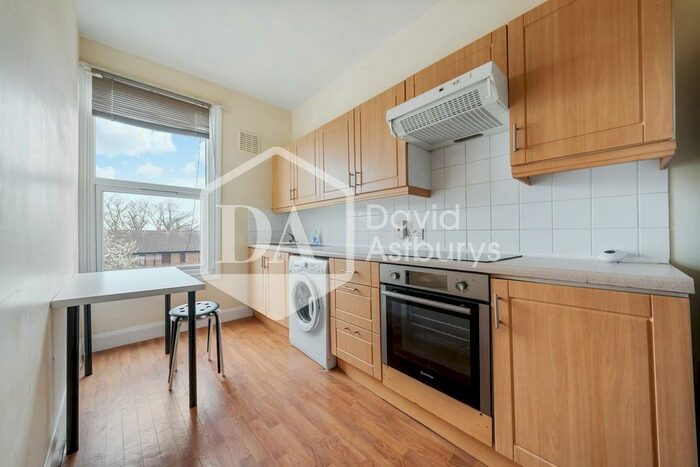4 Bedroom Apartment To Rent In Junction Road, Archway, London, N19