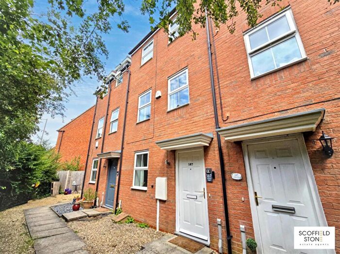 3 Bedroom Terraced House For Sale In Welland Road, Hilton, DE65