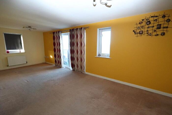 2 Bedroom Flat To Rent In Lorenzo House, Medici Close, Goodmayes, IG3