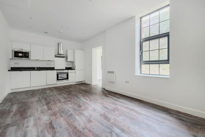 1 Bedroom Flat To Rent In Hospital Lane, Rochester, ME1