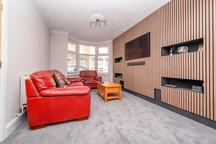 3 Bedroom Terraced House For Sale In Gordon Street, Rothwell, Kettering, NN14