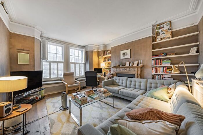 2 Bedroom Flat To Rent In Cambridge Road, Battersea, SW11