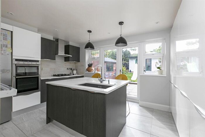 3 Bedroom House For Sale In Chapelmount Road, Woodford Green, IG8