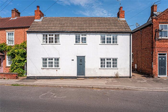 4 Bedroom Link Detached House For Sale In Westgate, Southwell, Nottinghamshire, NG25