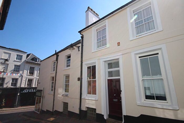 2 Bedroom Flat For Sale In Church Street, Ross-On-Wye, HR9