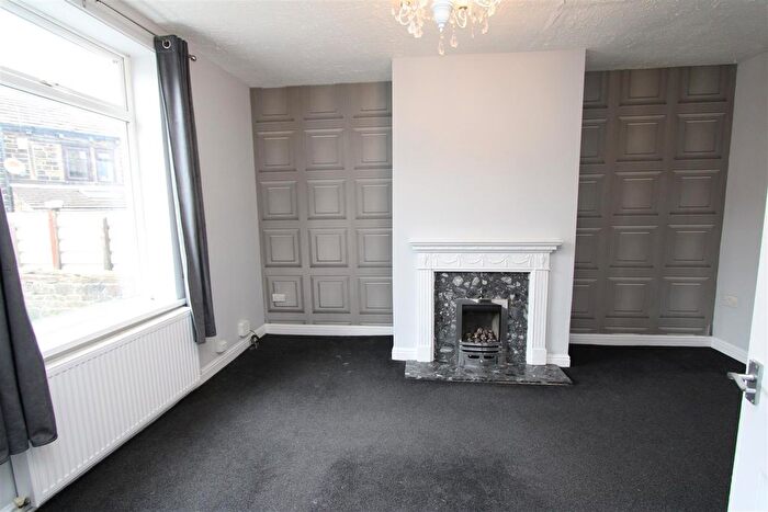 2 Bedroom Detached House To Rent In Croft House Road, Wibsey, Bradford, BD6