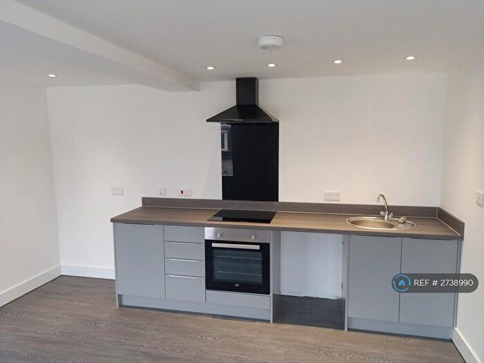 2 Bedroom Flat To Rent In St. James Street, Weston-Super-Mare, BS23