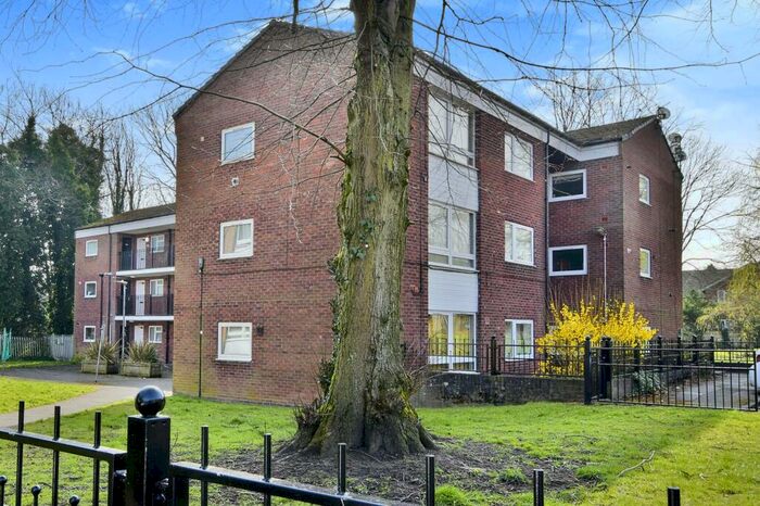 1 Bedroom Apartment To Rent In Sunnybank Close, Macclesfield, Cheshire, SK11