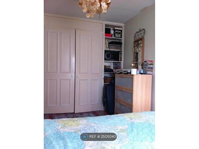 1 Bedroom Maisonette To Rent In Heath Road, London, SW8