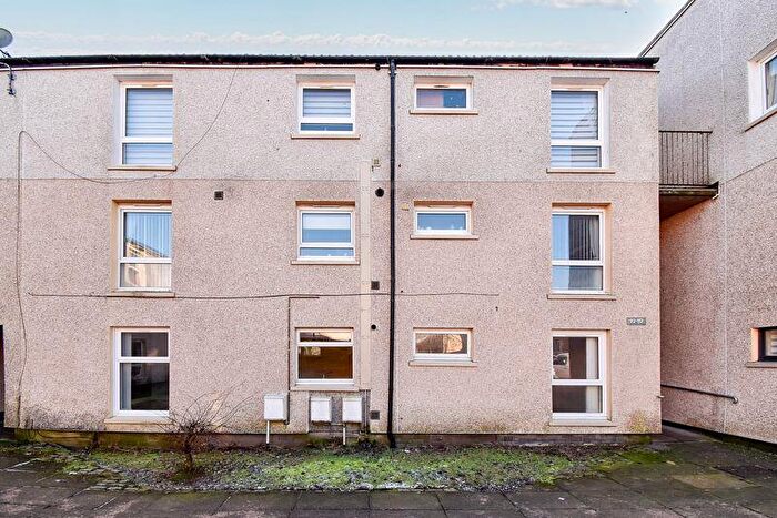 2 Bedroom Flat To Rent In Oak Road, Cumbernauld, G67