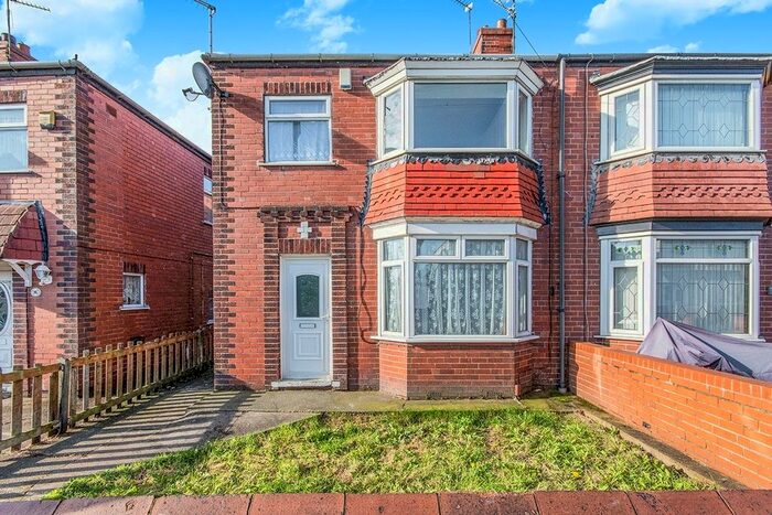 3 Bedroom Semi-Detached House To Rent In Sheppard Road, Doncaster, South Yorkshire, DN4