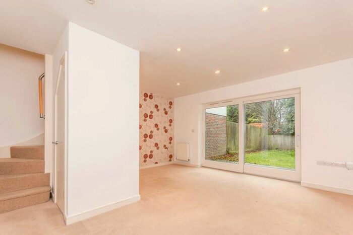 3 Bedroom Semi-Detached House To Rent In Oak Tree Gardens, Guildford, GU1