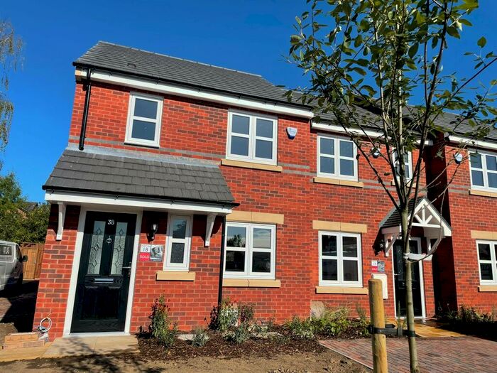 3 Bedroom House To Rent In Long Wood Close, Loscoe, Heanor, DE75