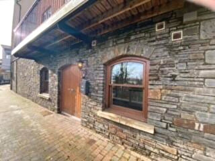 Studio To Rent In Meadow Bank, Llandarcy, Neath, SA10