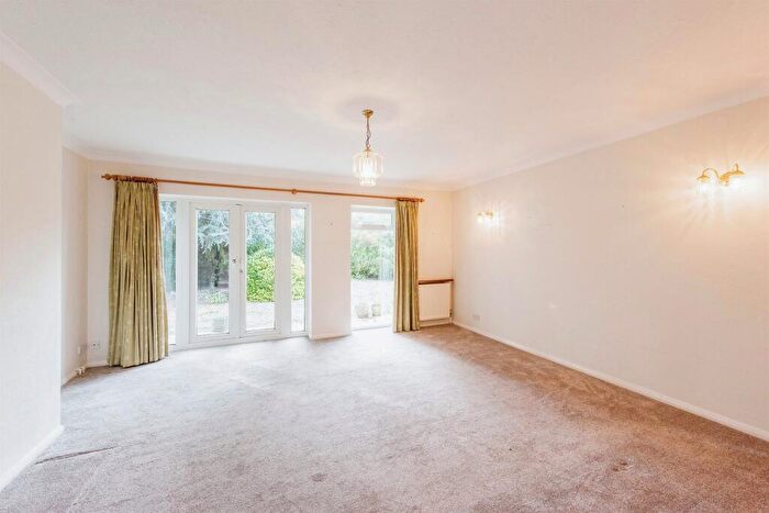2 Bedroom Detached Bungalow For Sale In Kingsway, Mildenhall, Bury St. Edmunds, IP28