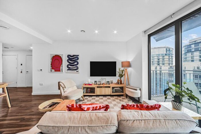 1 Bedroom Flat For Sale In Elmbridge House, Palmer Road, Battersea, SW11