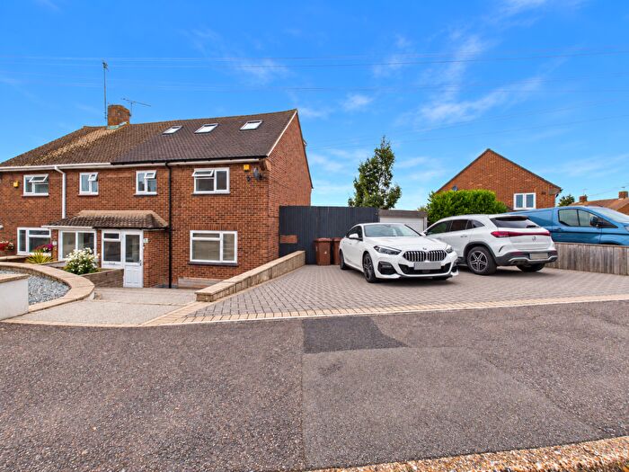 4 Bedroom Semi-Detached House For Sale In Wylie Road, Hoo, Rochester, ME3