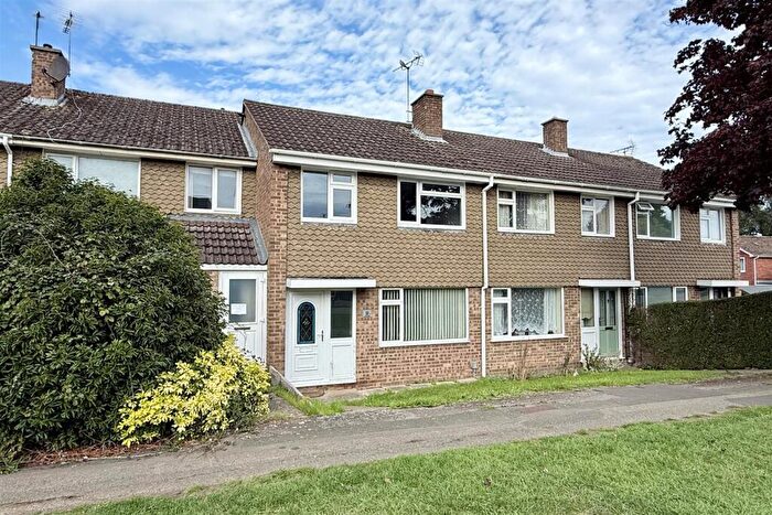 3 Bedroom House To Rent In Distel Close, Cheltenham, GL50