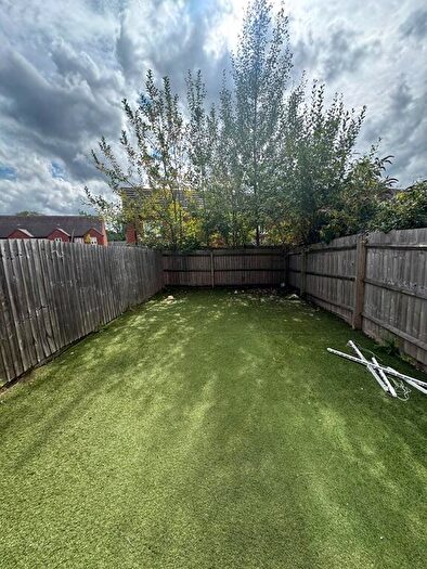 3 Bedroom Semi-Detached House To Rent In Crocketts Lane, Smethwick, Birmingham, West Midlands, B66