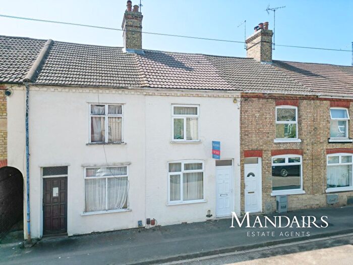 3 Bedroom Terraced House For Sale In Silver Street, Woodston, Peterborough, PE2