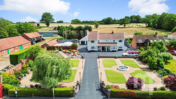 6 Bedroom Detached House For Sale In The Willows, Wramplingham, Wymondham, Norfolk, NR18