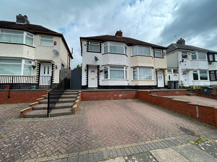 3 Bedroom Semi-Detached House To Rent In Derrydown Road, Perry Barr, Birmingham, B42