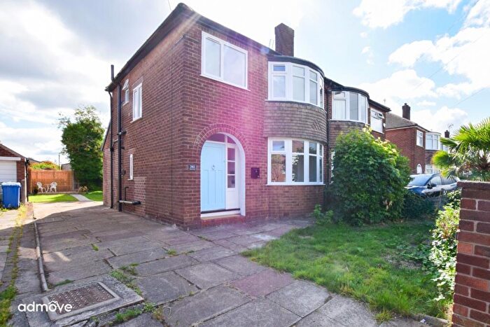 3 Bedroom Semi-Detached House For Sale In Manor Avenue, Sale, M33
